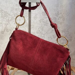 Bolso de piel corinto flecos